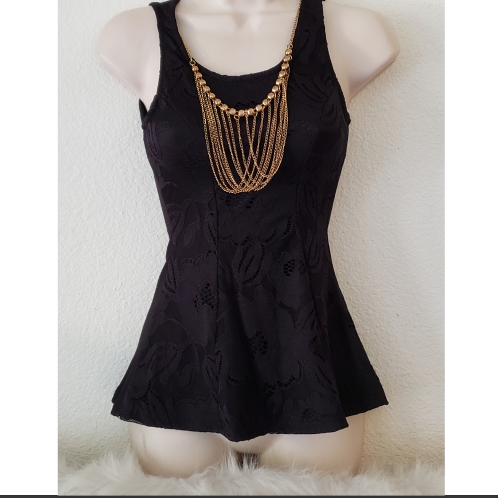 🆕️Topia Top with Chain